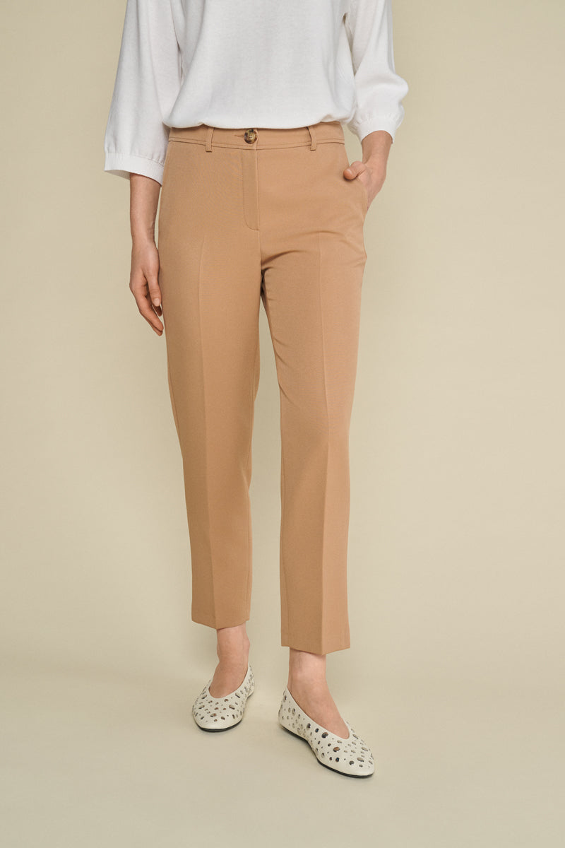 7/8 broek in camel en elastiek achteraan de taille