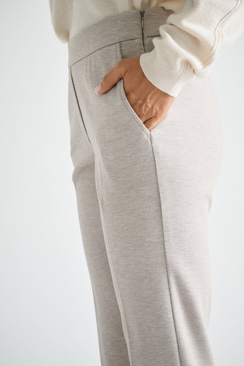 7/8 trousers with elasticated waistband