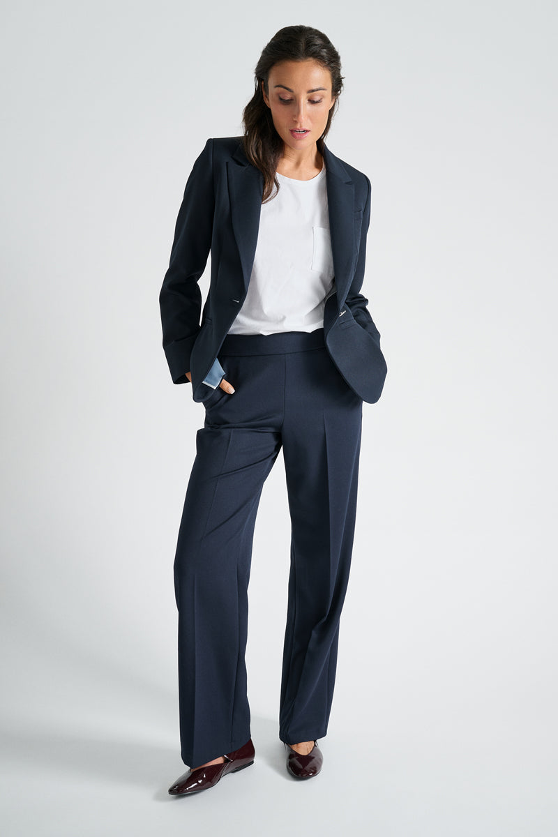 Blazer bleu foncé ajusté pour toutes les occasions