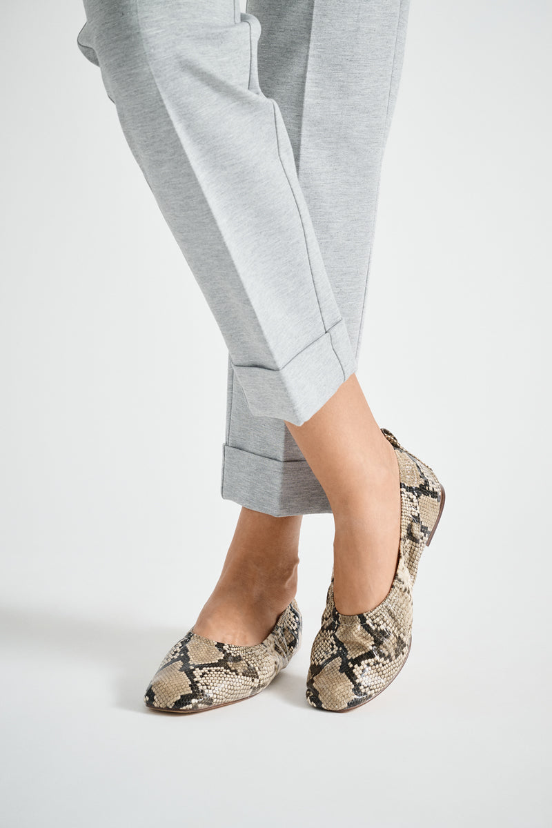 Pantalon 7/8 en gris en jersey doux avec ceinture élastiquée