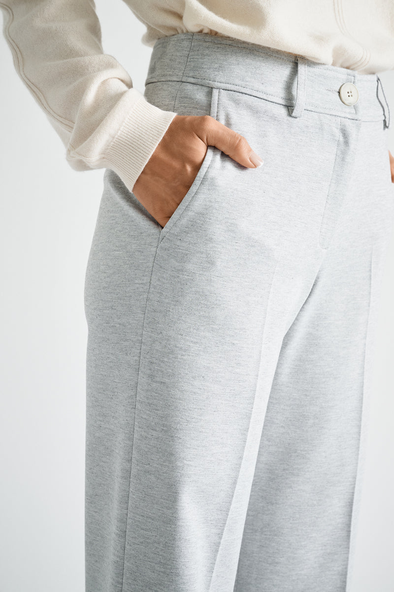 Wide-leg trousers in grey in soft jersey fabric with button fastening